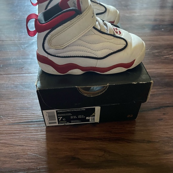 Nike Jordan size 7 - Picture 5 of 7